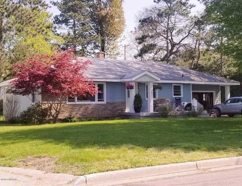 757 Fall St, Spring Lake, MI 49456 photo 1