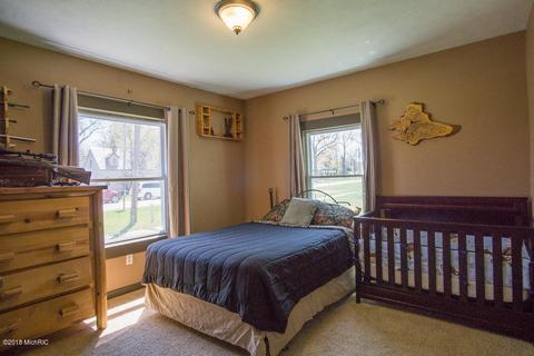 885 Oak St, Baldwin, MI 49304 photo 10