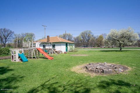 885 Oak St, Baldwin, MI 49304 photo 5
