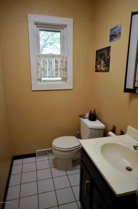 1903 E B Ave, Plainwell, MI 49080 photo 19