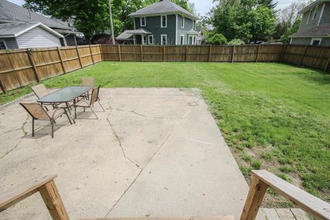 519 Elm St, Three Rivers, MI 49093 photo 3