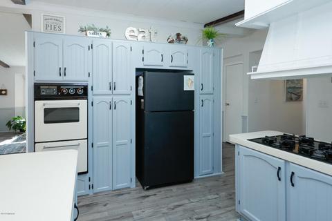 24984 E Point Dr, Mattawan, MI 49071 photo 10