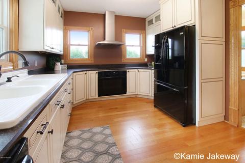 10594 Button, Belding, MI 48809 photo 18