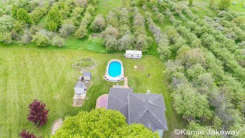 10594 Button, Belding, MI 48809 photo 8