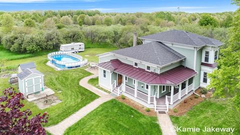 10594 Button, Belding, MI 48809 photo 5