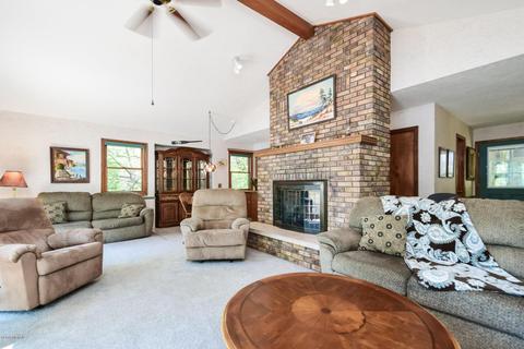 5263 Pointview NE, Lowell, MI 49331 photo 10