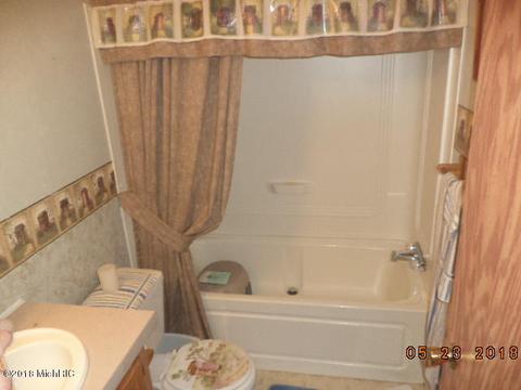52497 S Point Dr, Mattawan, MI 49071 photo 14