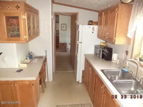 52497 S Point Dr, Mattawan, MI 49071 photo 8