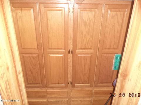 52497 S Point Dr, Mattawan, MI 49071 photo 15