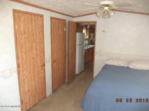 52497 S Point Dr, Mattawan, MI 49071 photo 18