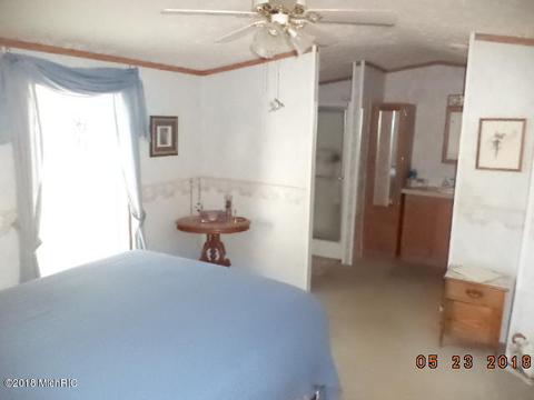 52497 S Point Dr, Mattawan, MI 49071 photo 16