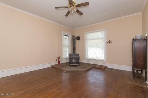219 N Eagle St, Marshall, MI 49068 photo 13