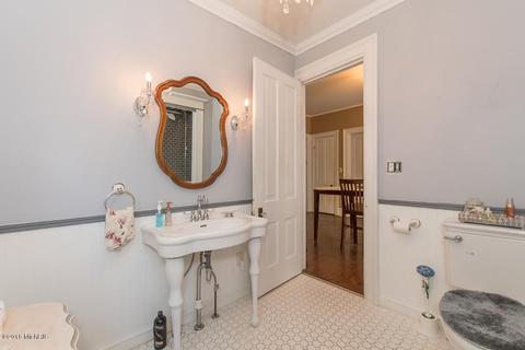 219 N Eagle St, Marshall, MI 49068 photo 22