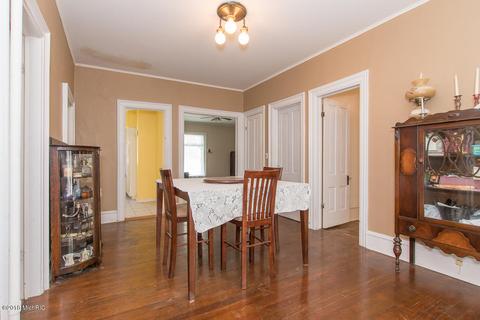 219 N Eagle St, Marshall, MI 49068 photo 16