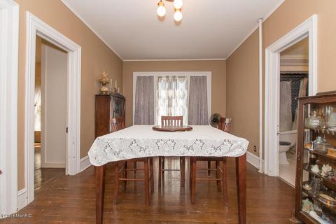 219 N Eagle St, Marshall, MI 49068 photo 15
