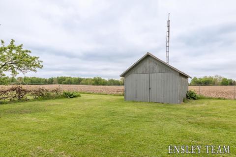 1233 Waldron Rd S, Crystal, MI 48818 photo 6