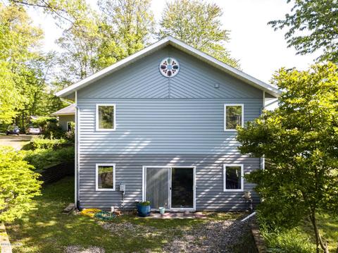 11990 Oakridge Rd, Plainwell, MI 49080 photo 5