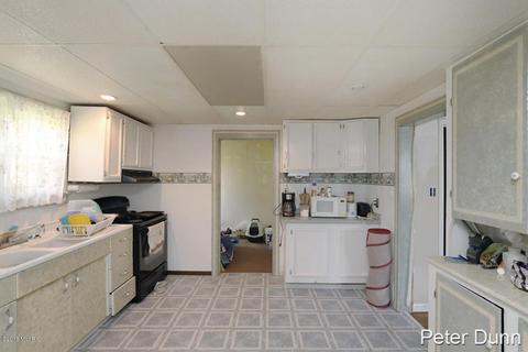 215 S Front St, Belding, MI 48809 photo 11