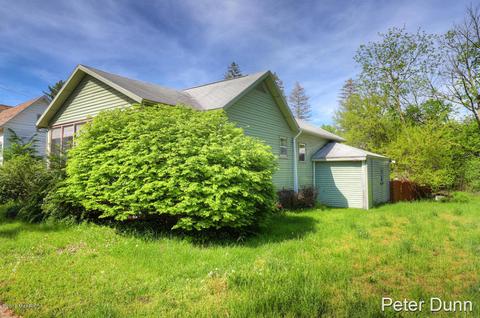 215 S Front St, Belding, MI 48809 photo 2