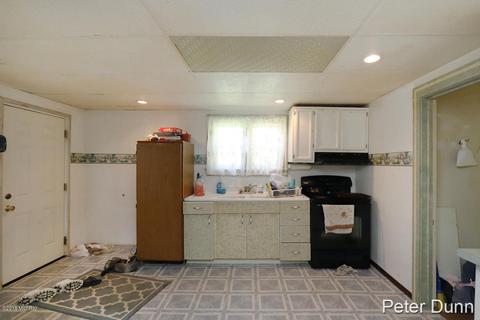 215 S Front St, Belding, MI 48809 photo 8