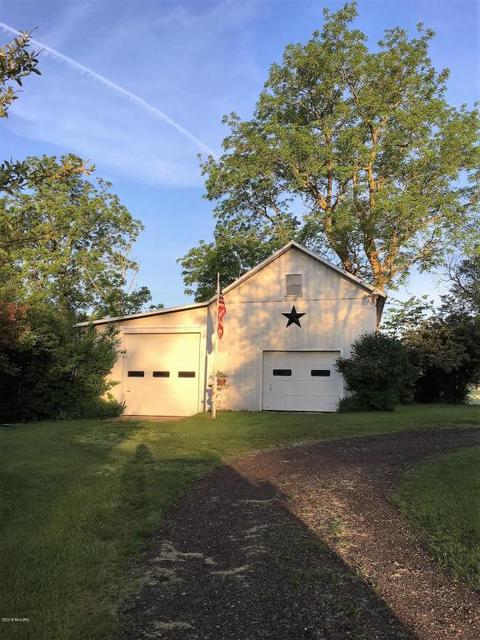406 W Mill St, Waldron, MI 49288 photo 6