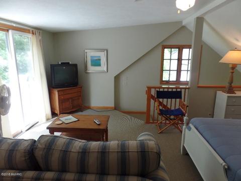 60 Chestnut Ln, Douglas, MI 49406 photo 24