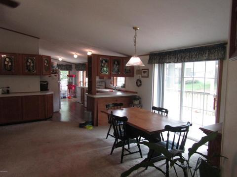 957 Idaho Dr, Pullman, MI 49450 photo 6