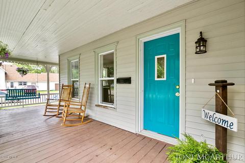 323 S Front St, Belding, MI 48809 photo 7