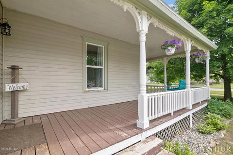 323 S Front St, Belding, MI 48809 photo 8