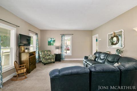 323 S Front St, Belding, MI 48809 photo 18