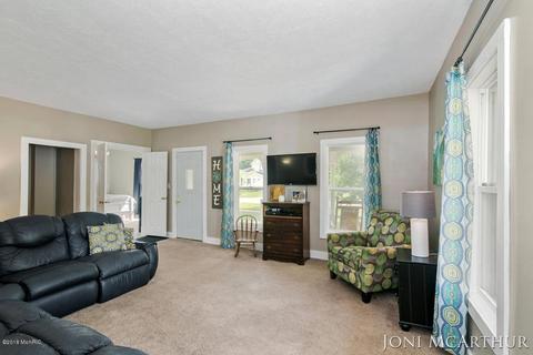 323 S Front St, Belding, MI 48809 photo 14