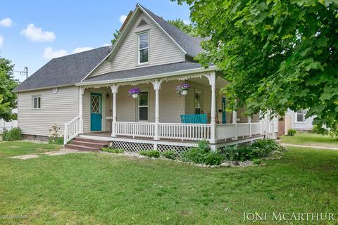 323 S Front St, Belding, MI 48809 photo 5