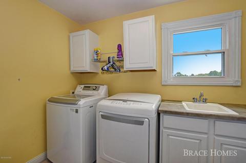 822 E Tuttle Rd, Ionia, MI 48846 photo 17