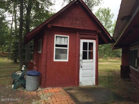 828 Burke Circle Cir, Baldwin, MI 49304 photo 17