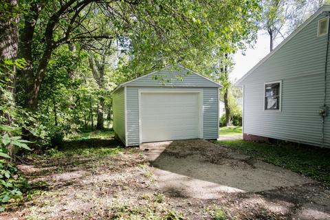 424 Goguac St W, Springfield, MI 49015 photo 11