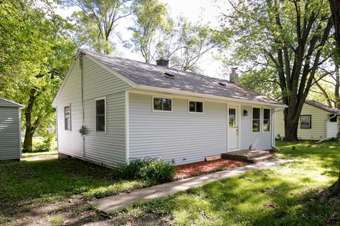 424 Goguac St W, Springfield, MI 49015 photo 2