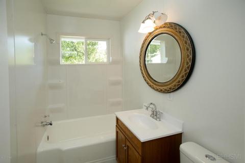 424 Goguac St W, Springfield, MI 49015 photo 10