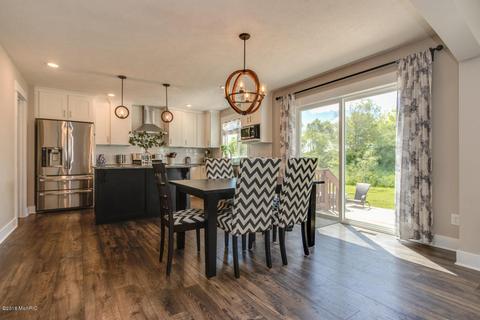 5 Fox Point Ct, Ada, MI 49301 photo 9