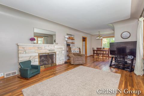 846 Harrison St, Belding, MI 48809 photo 9