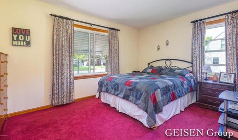 846 Harrison St, Belding, MI 48809 photo 12