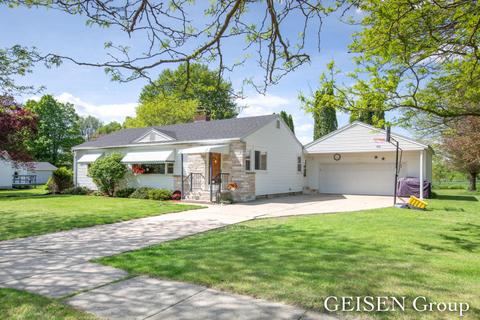 846 Harrison St, Belding, MI 48809 photo 17