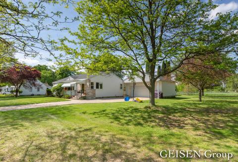 846 Harrison St, Belding, MI 48809 photo 18