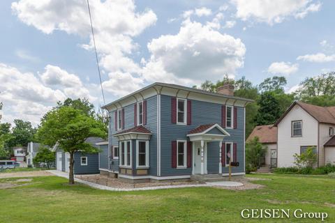 703 W Ellis Ave, Belding, MI 48809 photo 1