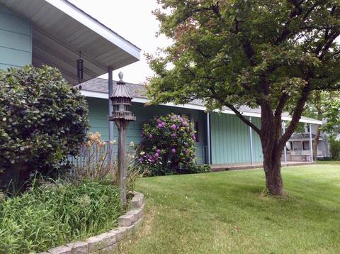 259 Eighth St, Manistee, MI 49660 photo 2