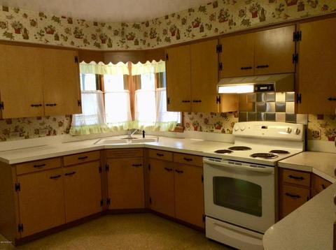 259 Eighth St, Manistee, MI 49660 photo 9