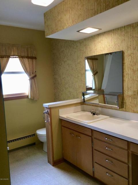 259 Eighth St, Manistee, MI 49660 photo 19