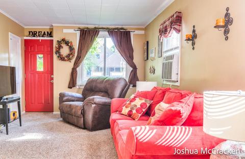 512 Foreman St SE, Lowell, MI 49331 photo 9
