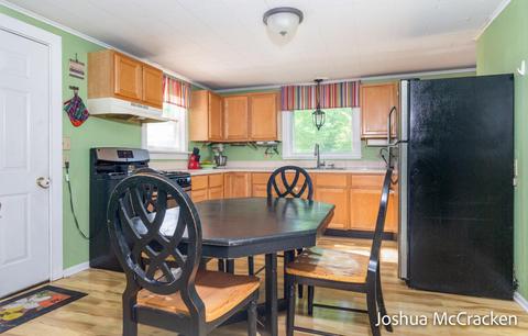 512 Foreman St SE, Lowell, MI 49331 photo 4