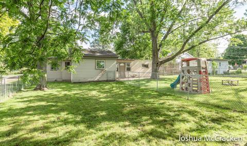 512 Foreman St SE, Lowell, MI 49331 photo 16