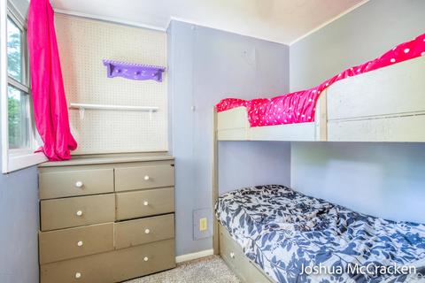 512 Foreman St SE, Lowell, MI 49331 photo 13